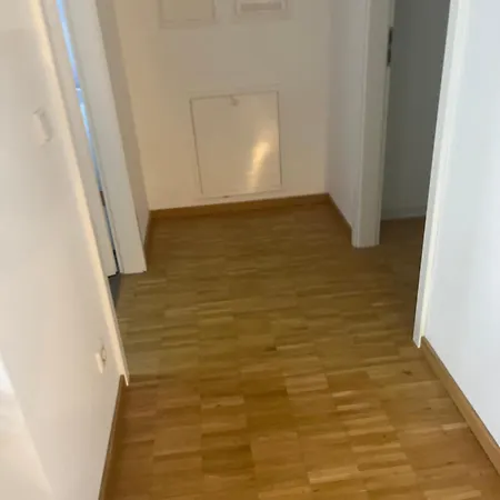 1 Mit 3 Betten München